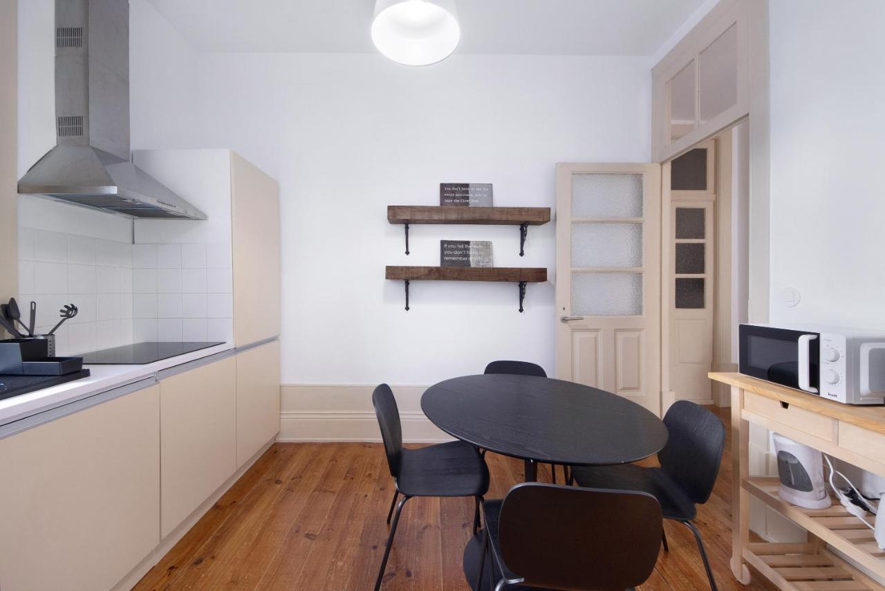 Crooked Floor House - 1St Floor Apartment Porto Exterior photo